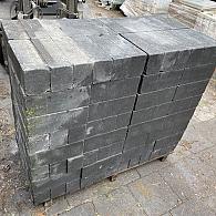 Betonblok getrommeld 30x10x12cm Antraciet (restpartij)