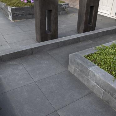 Lineablock black 15x15x60cm