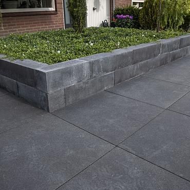 Lineablock black 15x15x60cm