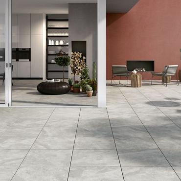 keram 2 Twentygres entrée tracks 60.4x60.4x2 silver