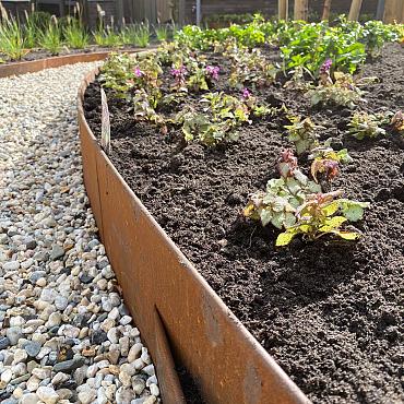 Flexline 150 x 2200 mm. Corten incl. 3 platte grondpennen en verbindingsplaat