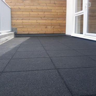 Rubbertegel 100x100x4.5 cm zwart