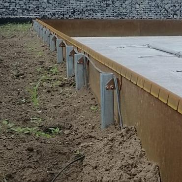 Rigidline 240 x 2160mm Corten incl. 5 grondnagels en verbindingsset